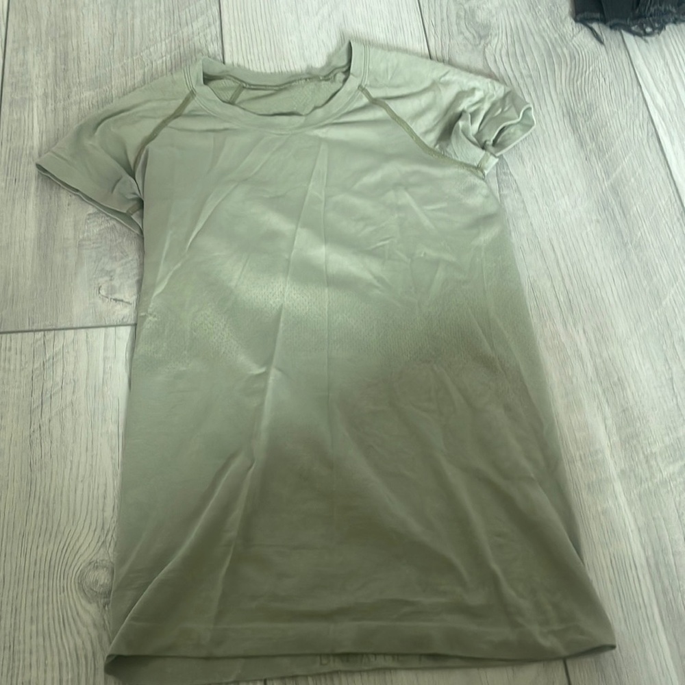 Lululemon swiftly tech
